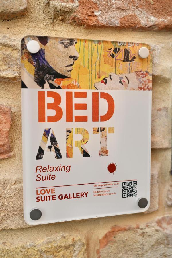 Bed Art Relaxing Suite - Appartamento Con Sauna Love Suite Gallery سان بنيديتّو ديل ترونتو المظهر الخارجي الصورة